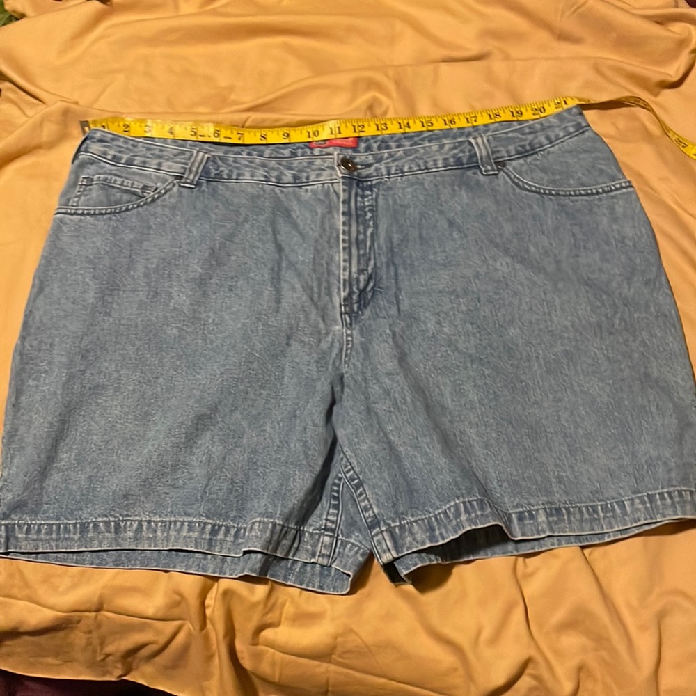 EUC Faded Glory Light Wash Hemmed 100% Cotton Denim Shorts, Sz 24W